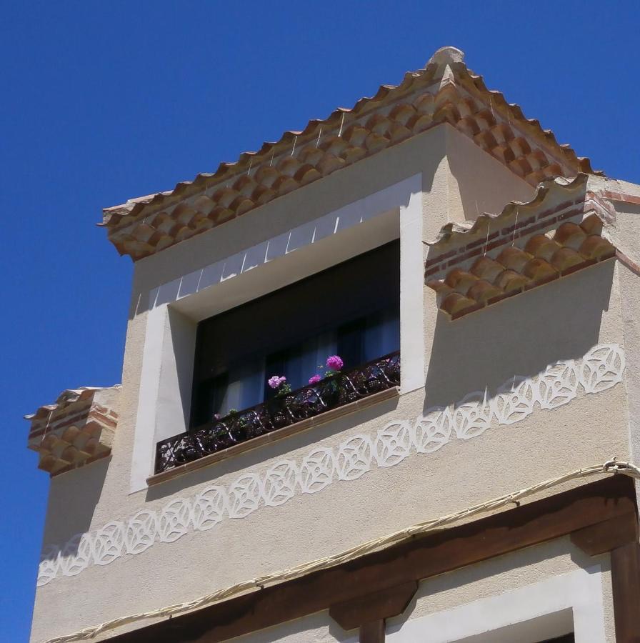 圣克里斯托瓦尔希古恩纳斯度假屋 San Cristóbal de Segovia 外观 照片
